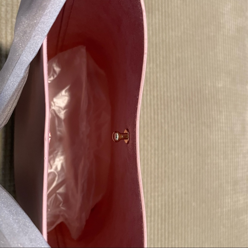Samara Pink Vegan Bucket Bag - Picture 4 of 10